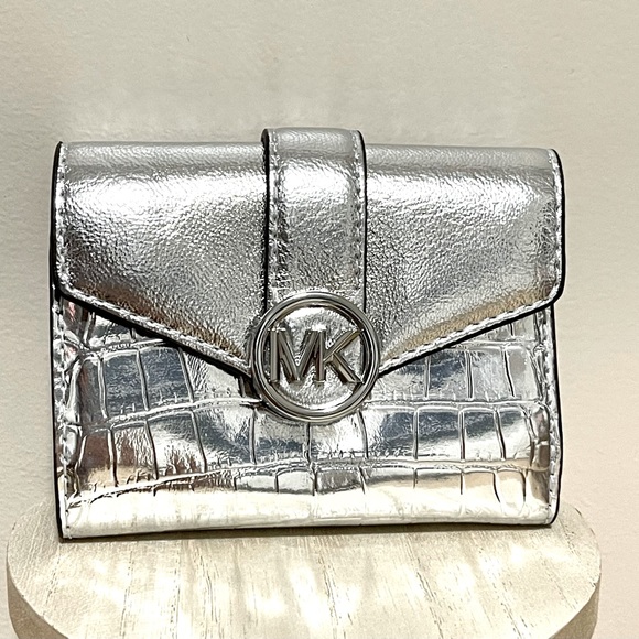 Michael Kors : Silver Metallic Crocodile Embossed Tri-Fold Envelope Wallet | NWT - Picture 1 of 6